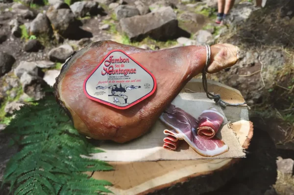 Le jambon d'Auvergne entier des Salaisons de Montagnac