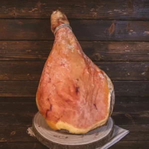 Jambon d’Auvergne entier IGP avec os – Salaisons de Montagnac