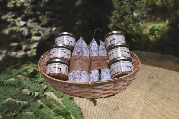 Le panier garni charcutier en cadeau de Noël