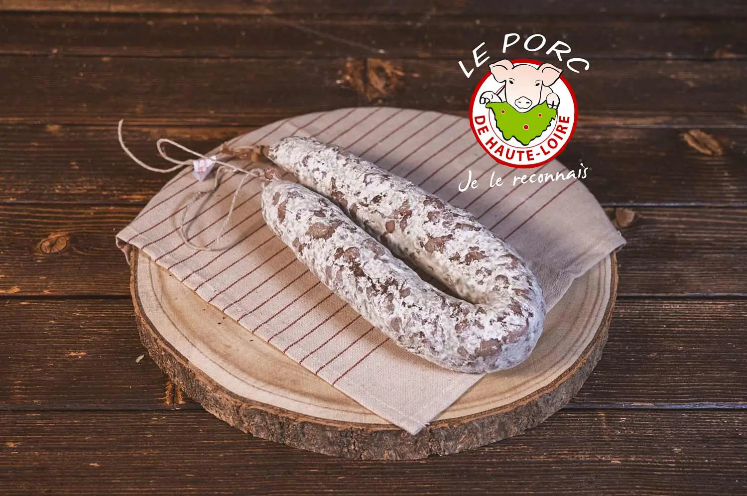 Saucisse sèche pur porc origine Haute-Loire fabriquée artisanalement par les Salaisons de Montagnac
