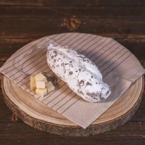 Saucisson artisanal au Beaufort, origine Haute-Loire, fabriqué par les Salaisons de Montagnac, charcuterie traditionnelle