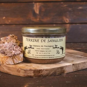 Terrine de sanglier artisanale, préparée par les Salaisons de Montagnac selon un savoir-faire traditionnel de charcuterie fine