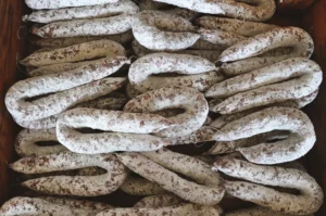 Saucisse sèche Haute-Loire des Salaisons de Montagnac au magasin vente directe