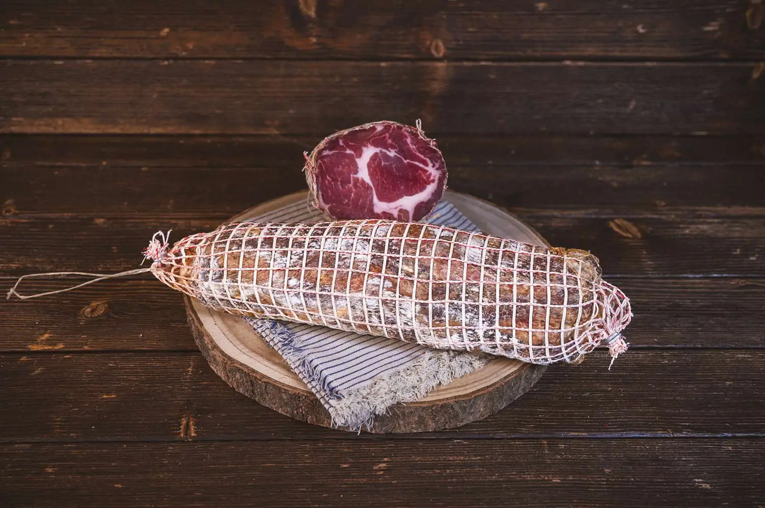 Échine de porc séchée artisanale élaborée par les Salaisons de Montagnac charcuterie traditionnelle